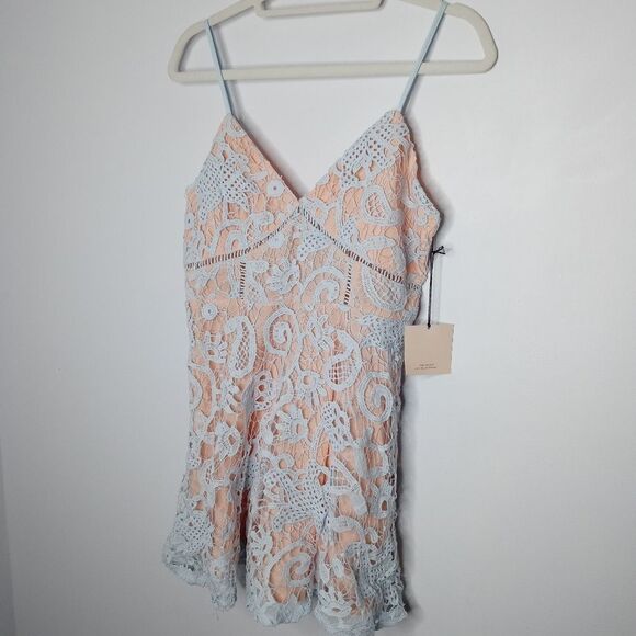 Superdown blue lace dress - Picture 2 of 6